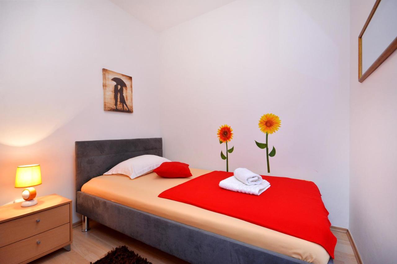 Apartment Dijana 3 Split Exterior photo