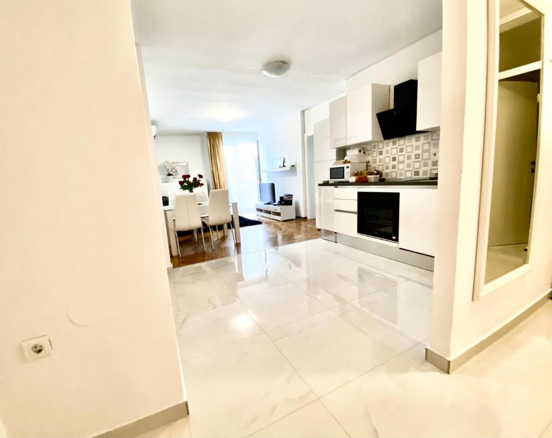 Apartment Dijana 3 Split Exterior photo